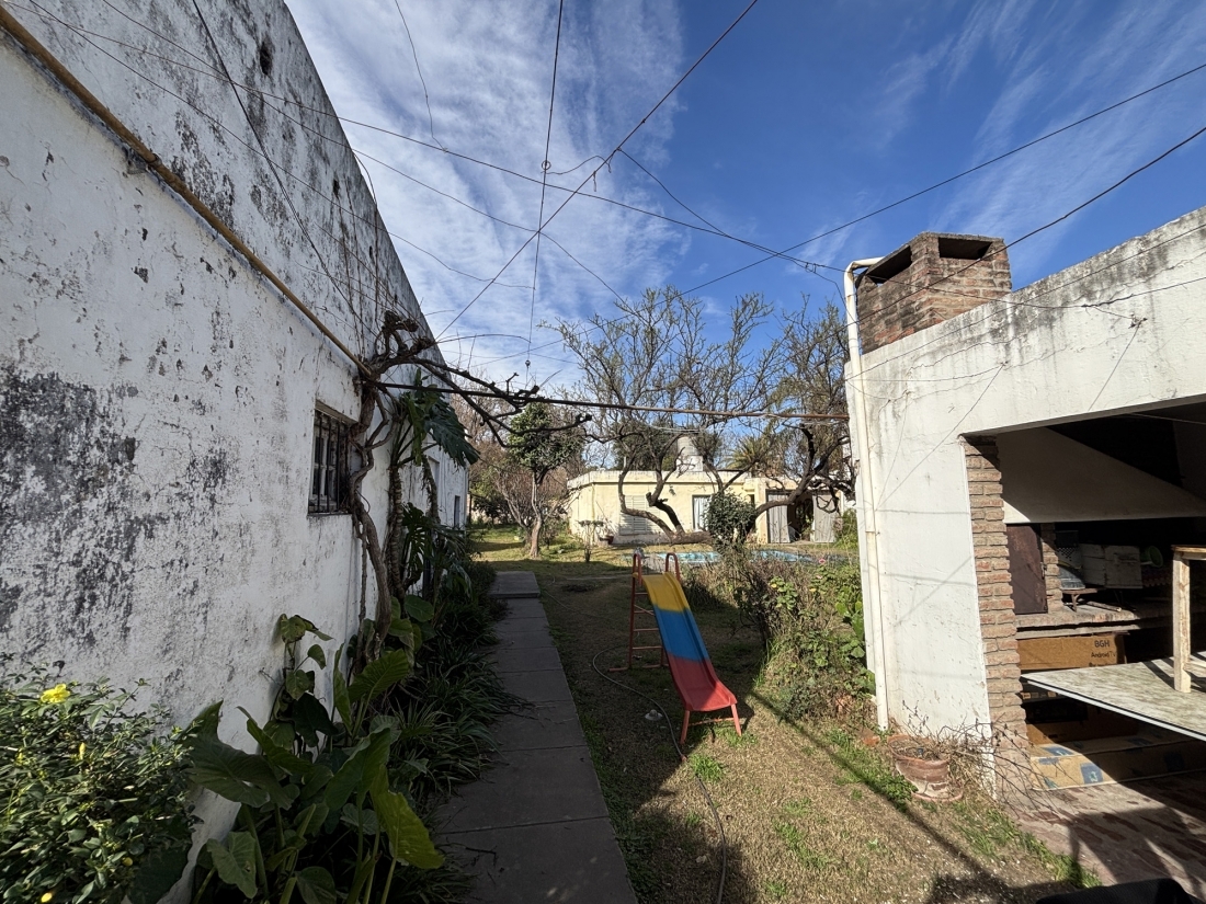 LOTE CON CASAS EN VENTA APTO HOUSING ARGUELLO ZONA LASALLE 