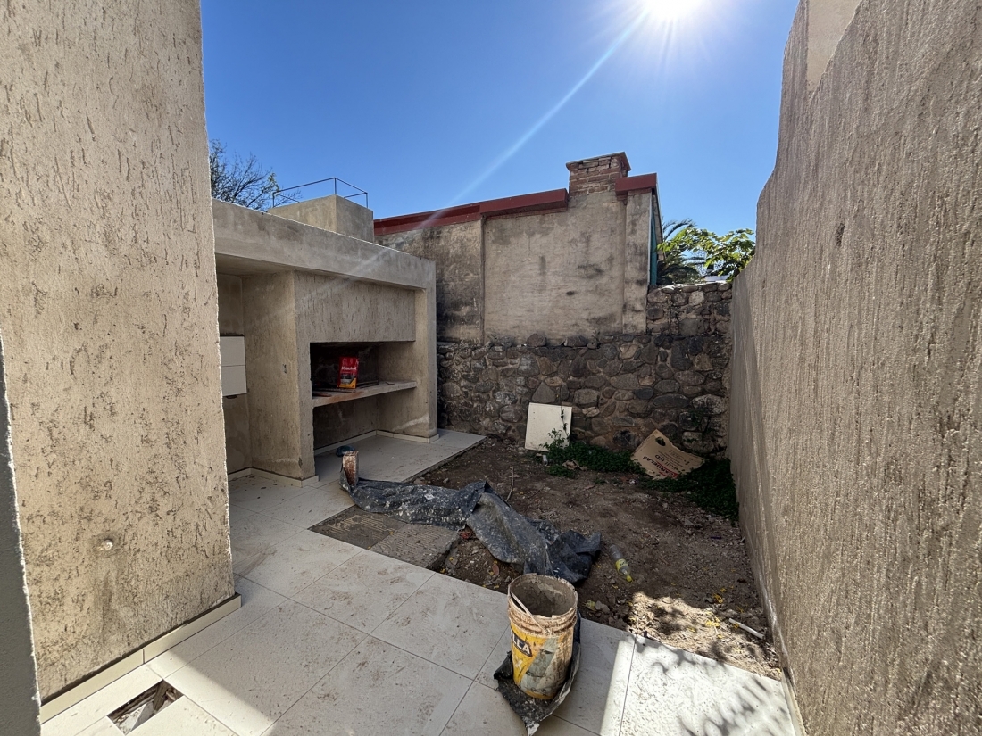 D�PLEX EN VENTA 2 DORMITORIOS VILLA ALLENDE CENTRO A ESTRENAR	