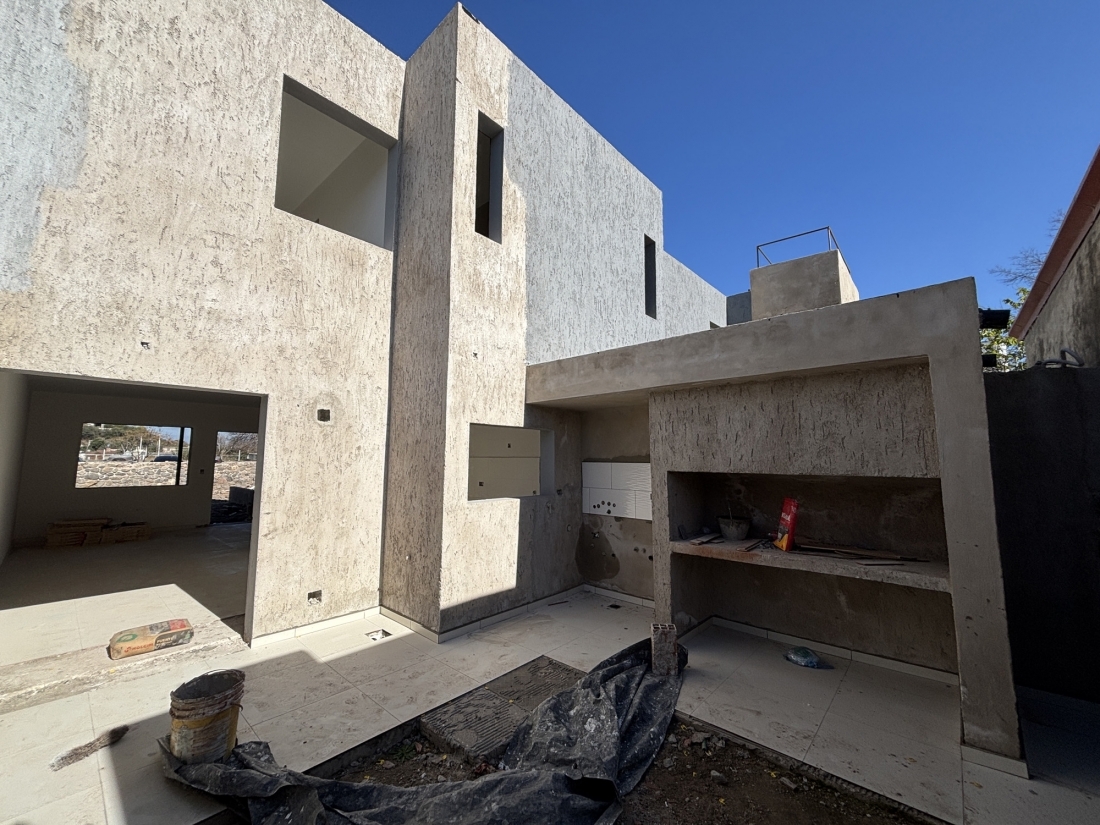 D�PLEX EN VENTA 2 DORMITORIOS VILLA ALLENDE CENTRO A ESTRENAR	