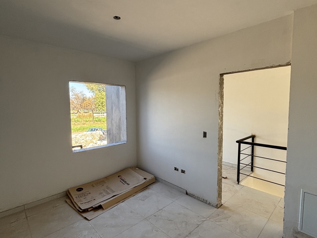 D�PLEX EN VENTA 2 DORMITORIOS VILLA ALLENDE CENTRO A ESTRENAR	