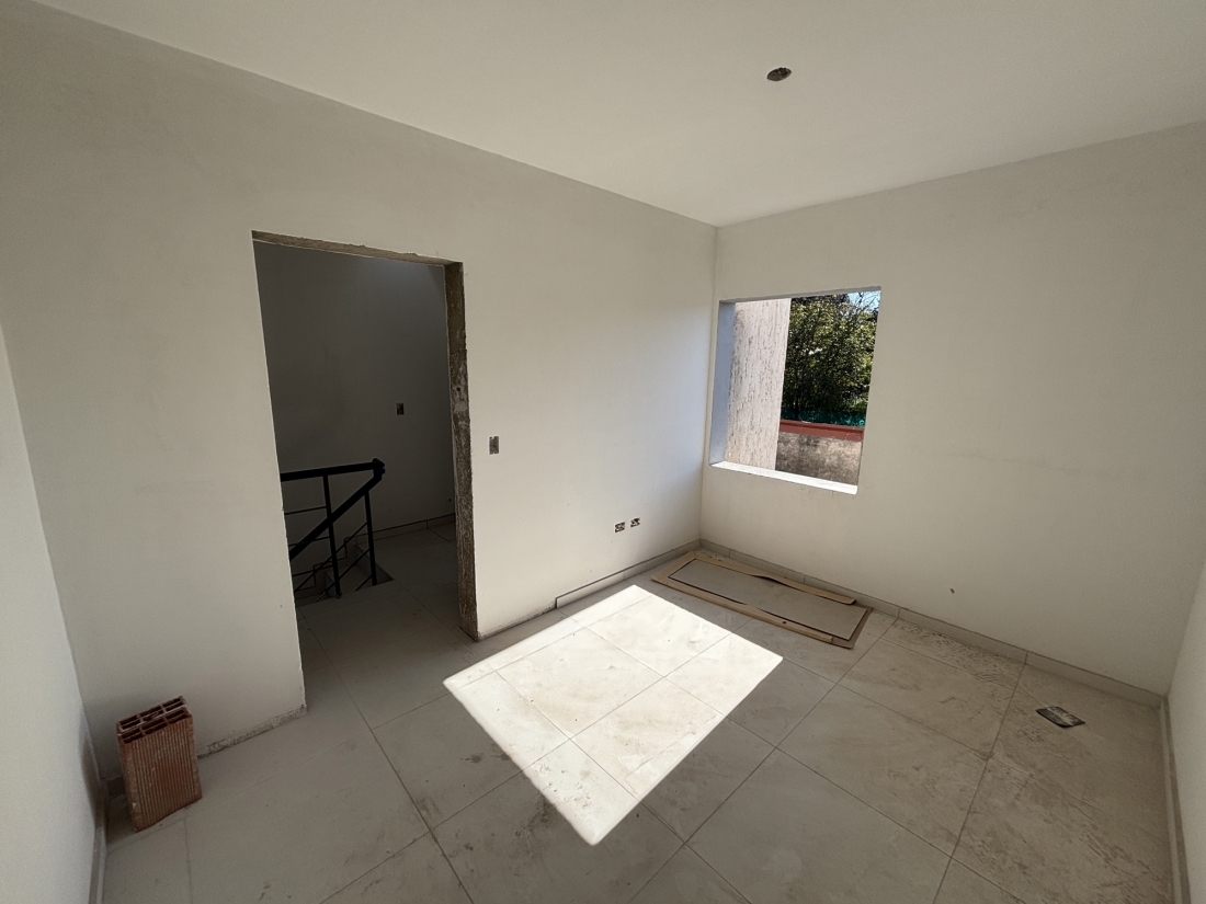 D�PLEX EN VENTA 2 DORMITORIOS VILLA ALLENDE CENTRO A ESTRENAR	