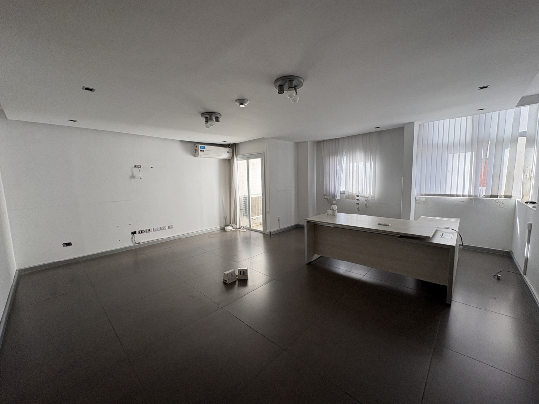 OFICINAS EN VENTA - EDIFICIO FARO DE OLMOS