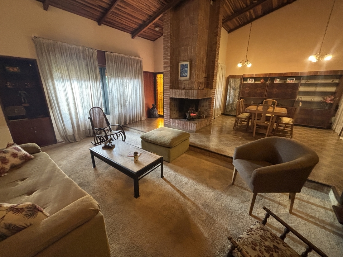 PARQUE CHACABUCO CASA EN VENTA 4 DORMITORIOS