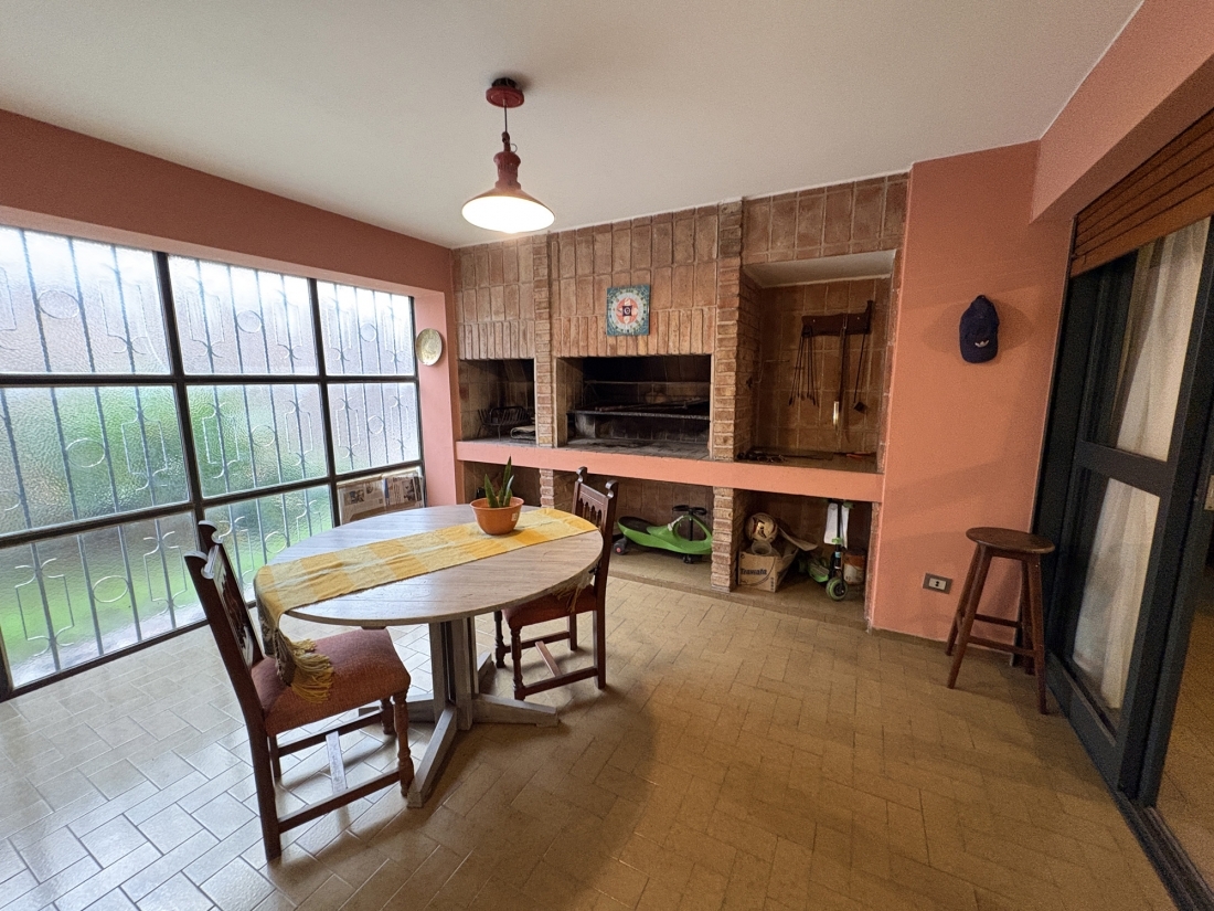 PARQUE CHACABUCO CASA EN VENTA 4 DORMITORIOS