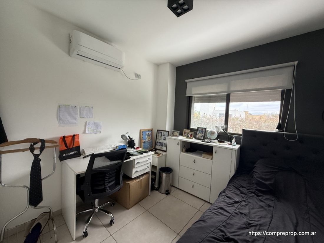 D�PLEX EN VENTA 4 DORMITORIOS VALLE ESCONDIDO ALTOS DEL BARRANCO