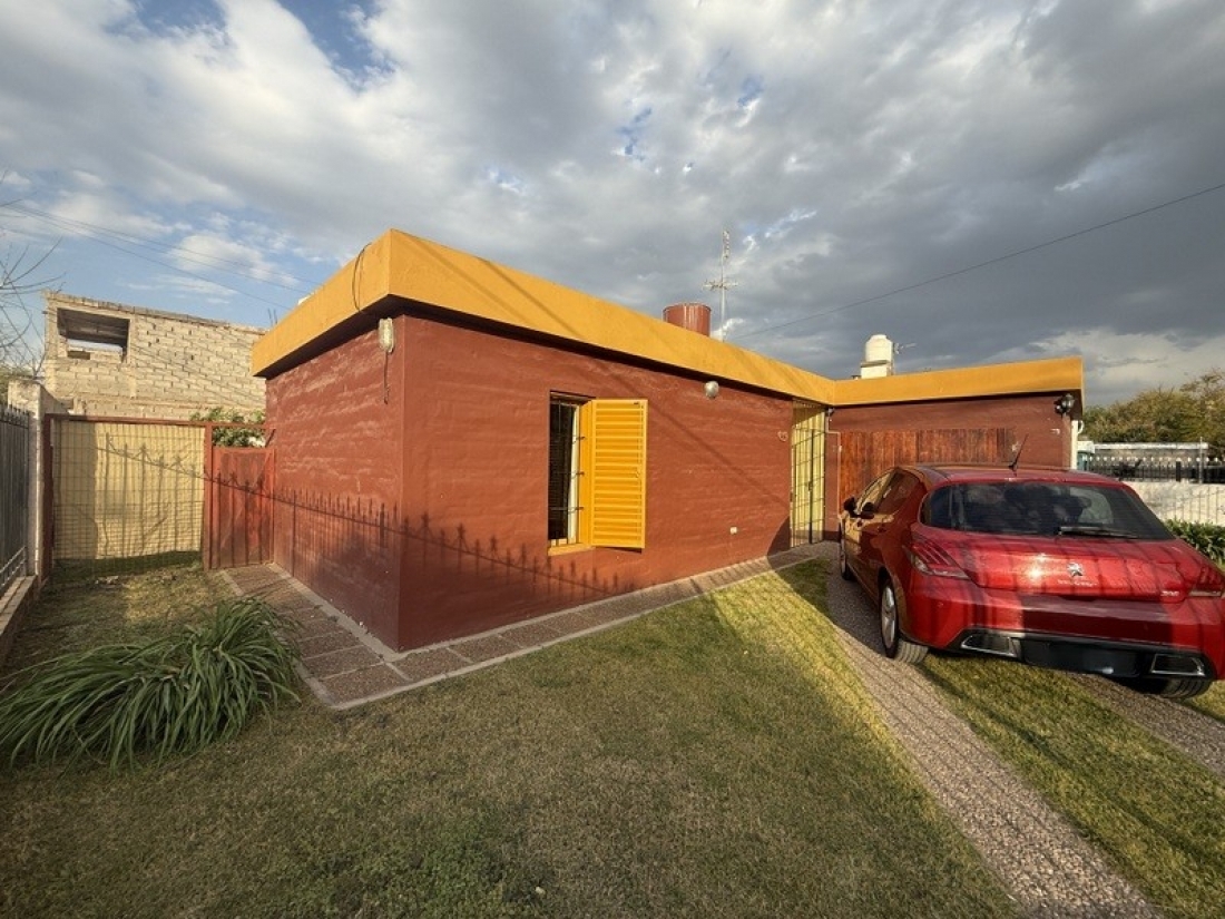 CASA EN VENTA EN VILLA CORN� | 3 DORMITORIOS EN UNA SOLA PLANTA