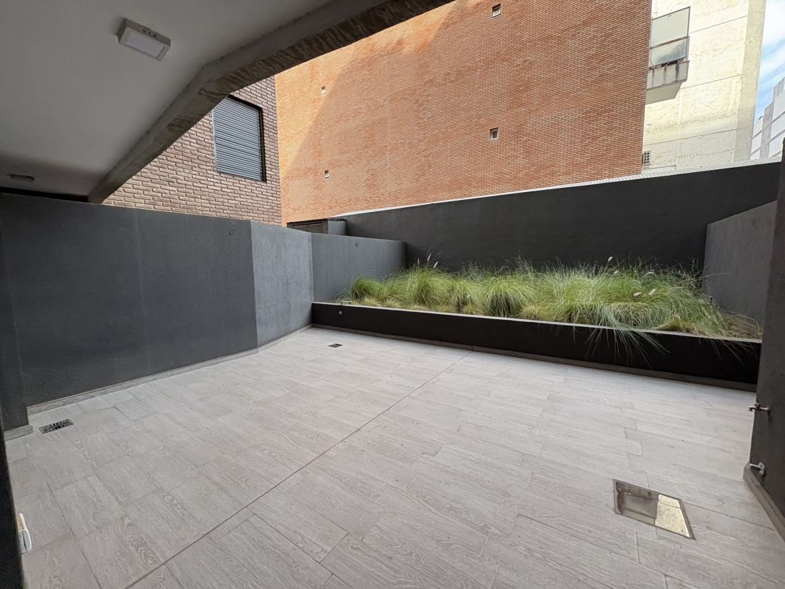 DEPARTAMENTO EN VENTA | GRAN PATIO EN NUEVA C�RDOBA | 1 DORMITORIO