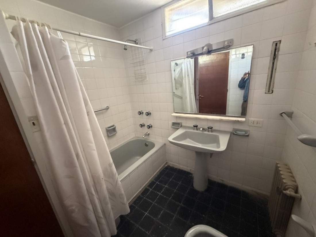 CASA EN VENTA - 1400 m2 - SALIDA DIRECTA AL LAGO | CARLOS PAZ