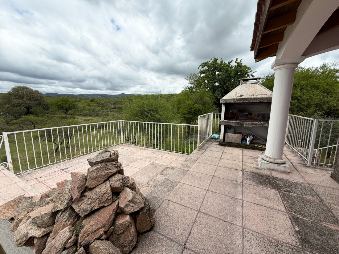 CASA EN VENTA | LA ESCONDIDA � FALDA DEL CARMEN | 8.000 m�