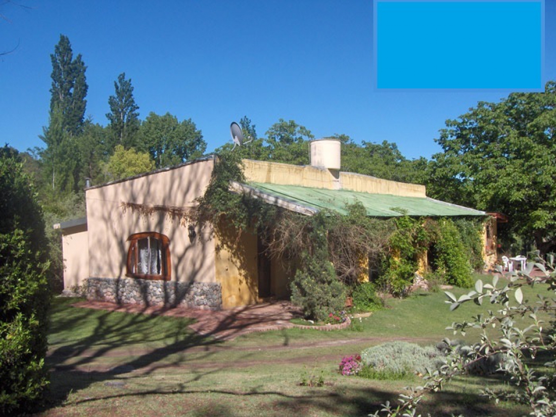 VENTA COMPLEJO TUR�STICO EN LOS MOLLES- VILLA LAS ROSAS-TRASLASIERRA 