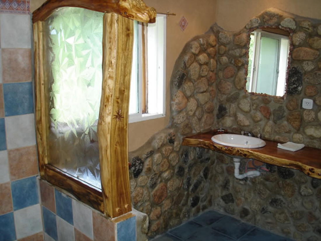 VENTA COMPLEJO TUR�STICO EN LOS MOLLES- VILLA LAS ROSAS-TRASLASIERRA 