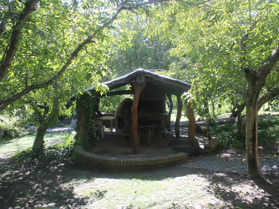 VENTA COMPLEJO TUR�STICO EN LOS MOLLES- VILLA LAS ROSAS-TRASLASIERRA 